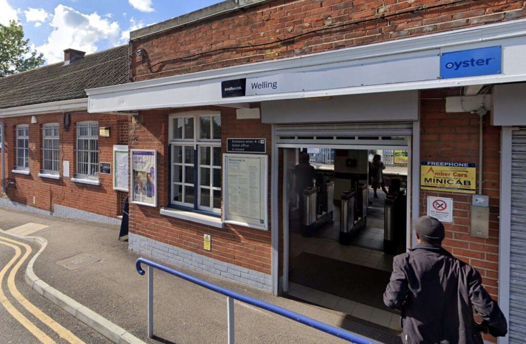Welling Station entrance barriers – commuters
